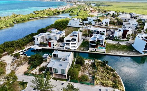 Land in Cancún, Quintana Roo, Mexiko 1