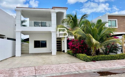 House in Cancún, Quintana Roo, Mexico 1