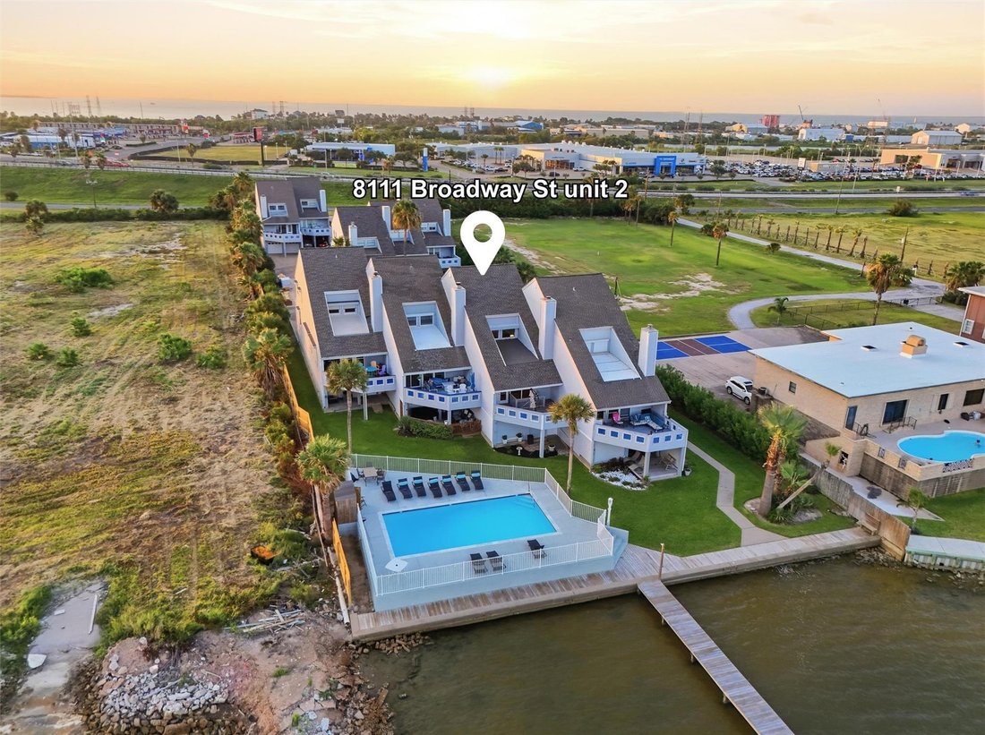 Townhouse in Galveston, Texas, United States 3 - 18592634