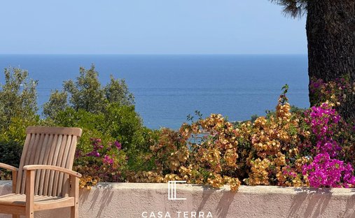 Villa in Sari-Solenzara, Corsica, France 1