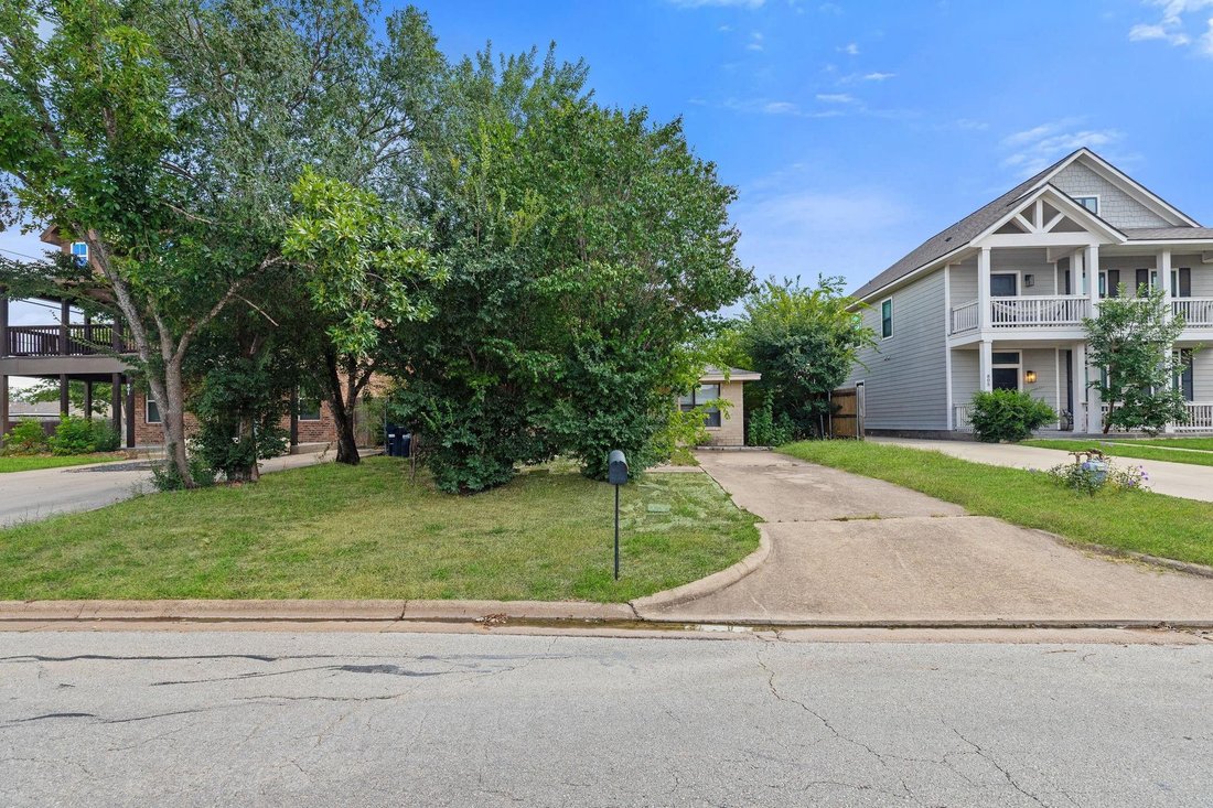 House in College Station, Texas, United States 2 - 18592644