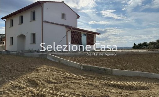 Villa in Montecalvoli, Tuscany, Italy 1