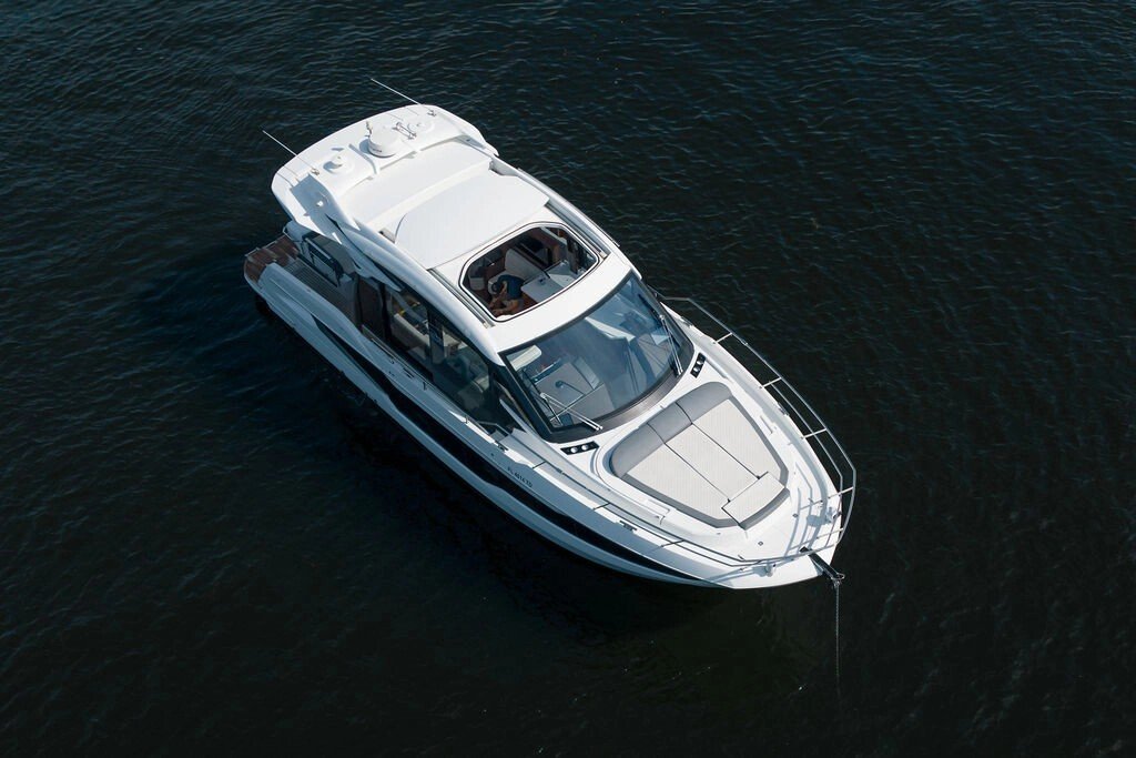Motor Yacht in United States 2 - 18589171