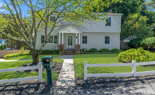 House in Ridge, New York, United States 1