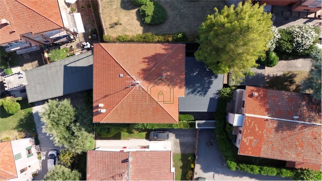 Villa in Historic Center, Desenzano del Garda, Lombardy 5 - 18591768