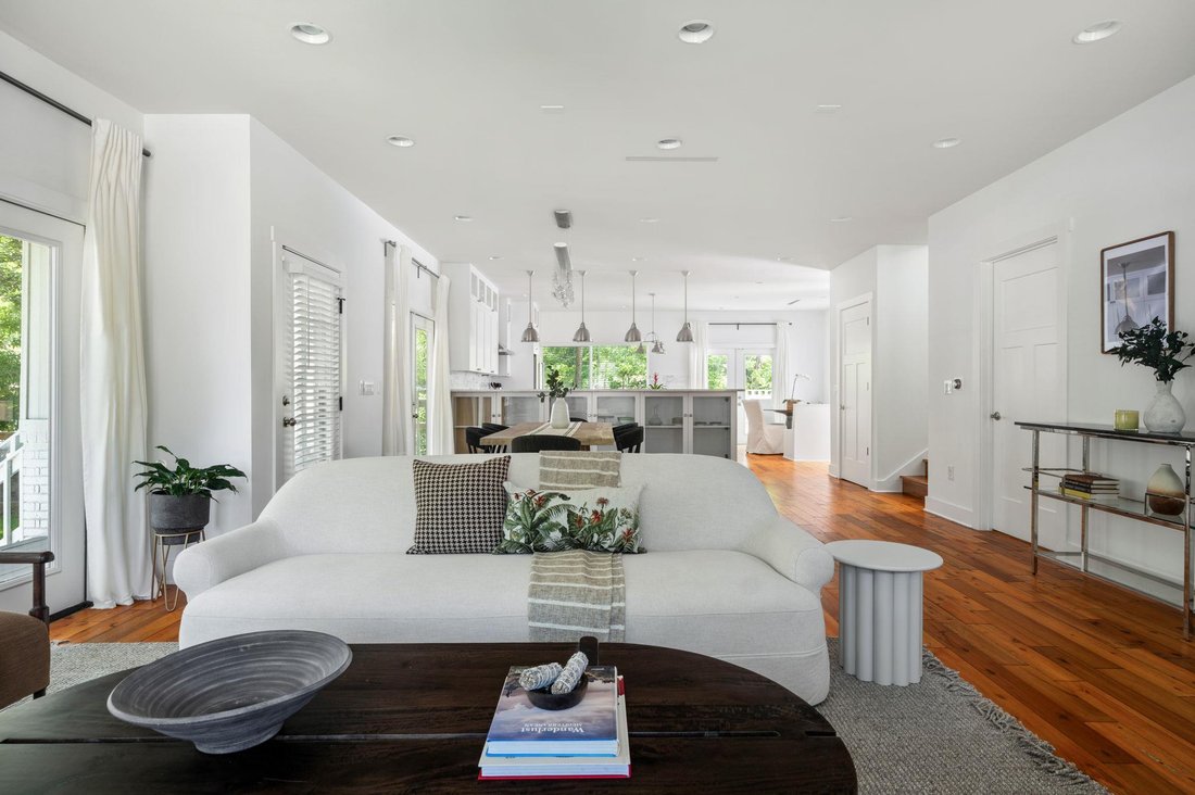 House in Austin, Texas, United States 4 - 18592185