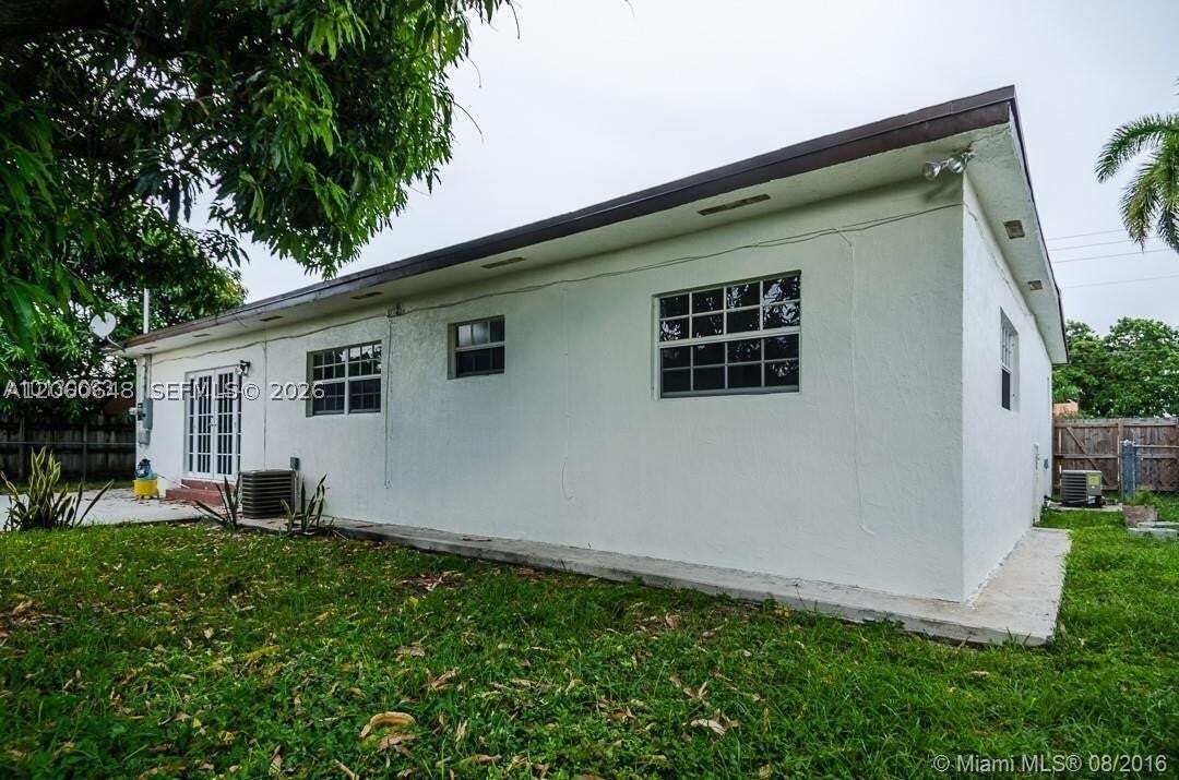 House in Hialeah, Florida, United States 2 - 18589779
