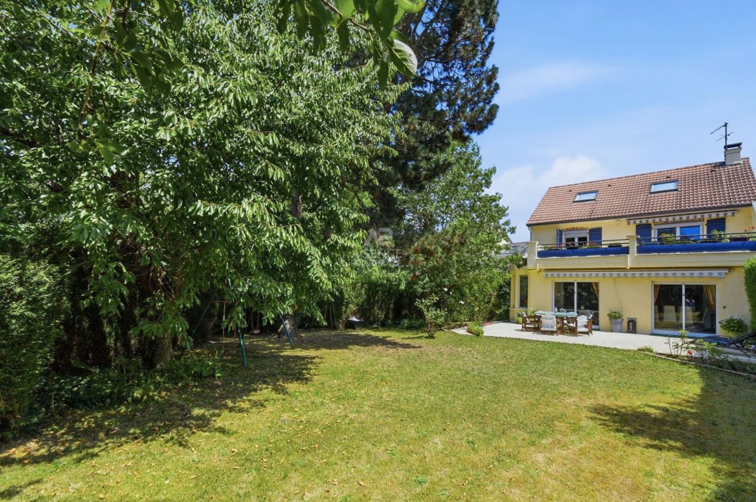 House in Forêt, Saint-Germain-en-Laye, France 4 - 18589650