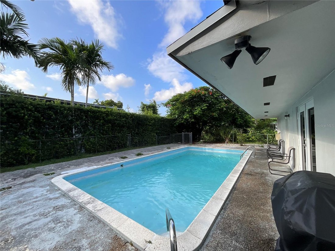 House in Miami, Florida, United States 4 - 18589041