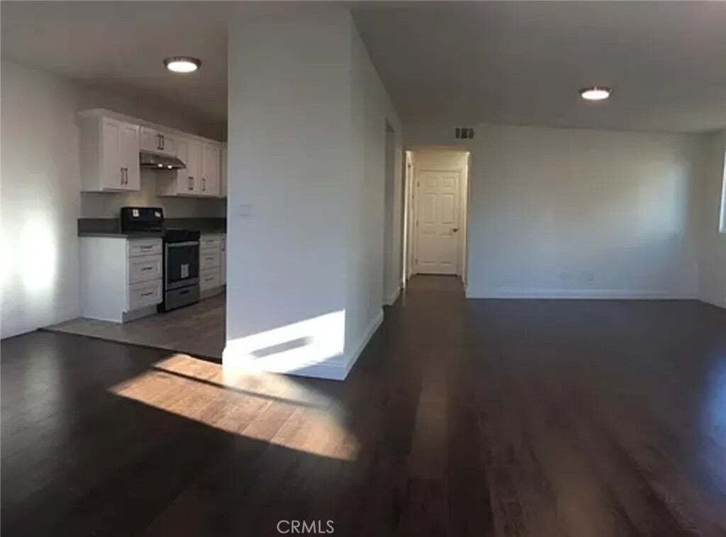Los Angeles, California, United States 5 - 17628286