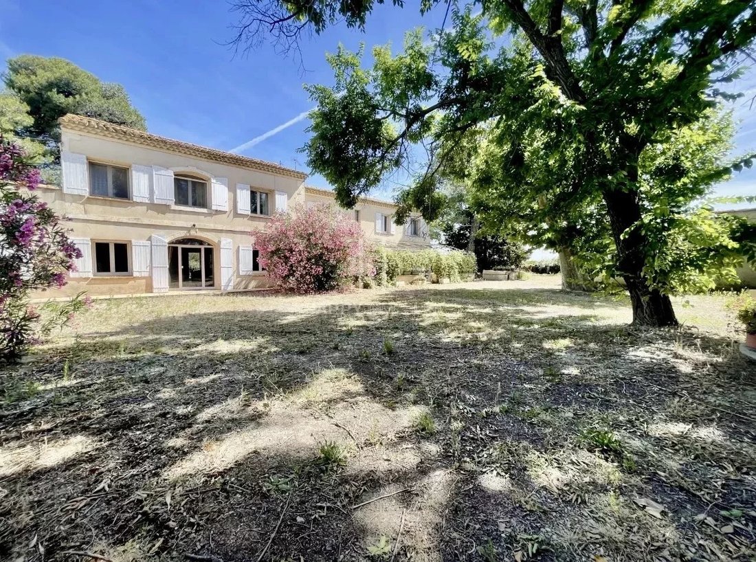 Country House in Arles, Provence-Alpes-Côte d'Azur, France 1 - 18590185