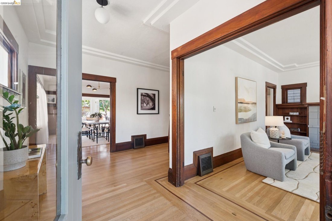 House in Oakland, California, United States 5 - 18591428