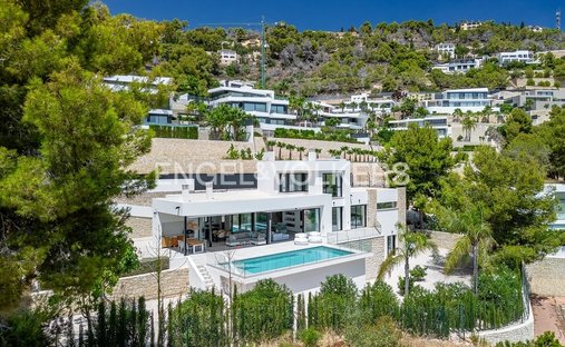 Villa in Benissa, Valencian Community, Spain 1