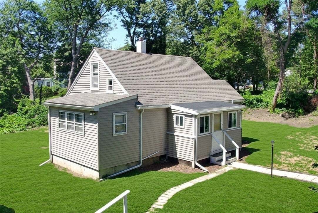 House in Cumberland, Rhode Island, United States 2 - 18590973