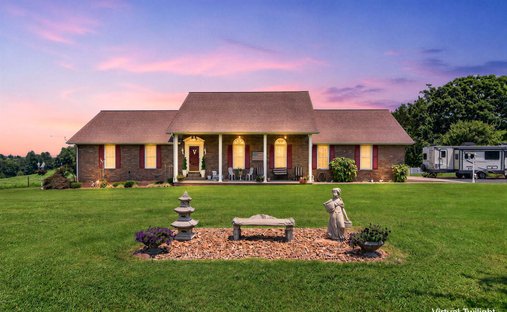 House in Red Boiling Springs, Tennessee, United States 1