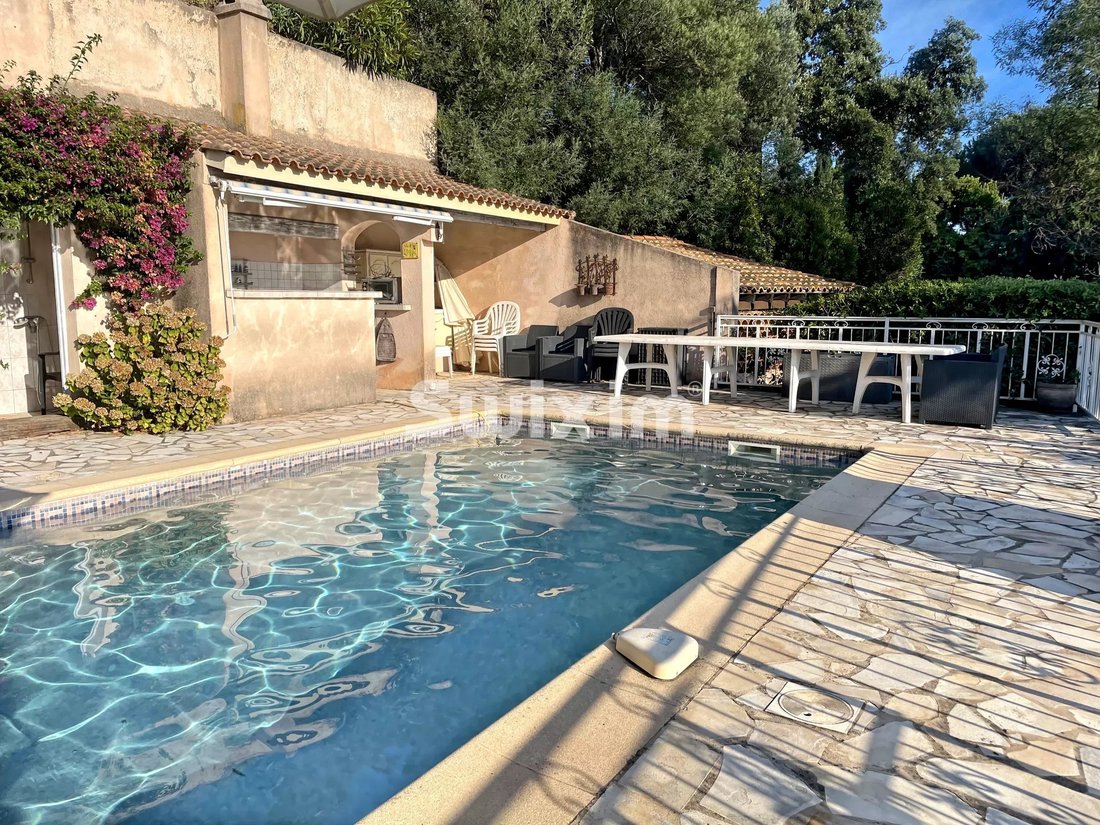 House in La Croix-Valmer, Provence-Alpes-Côte d'Azur, France 1 - 18590403