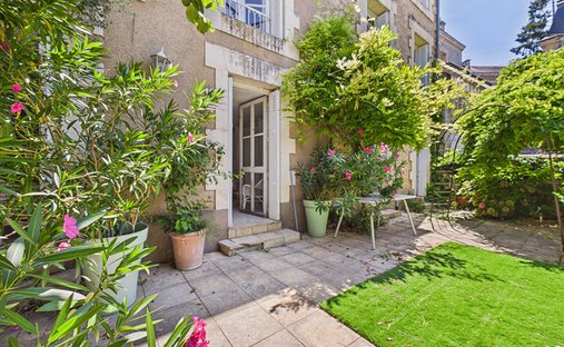 Villa in Poitiers, Nouvelle-Aquitaine, France 1