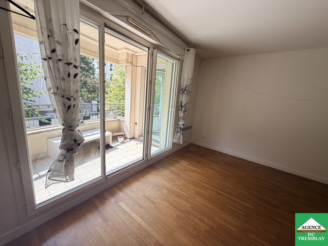 Apartment in Hôtel de Ville-Planchette, Levallois-Perret, France 1 - 18591864
