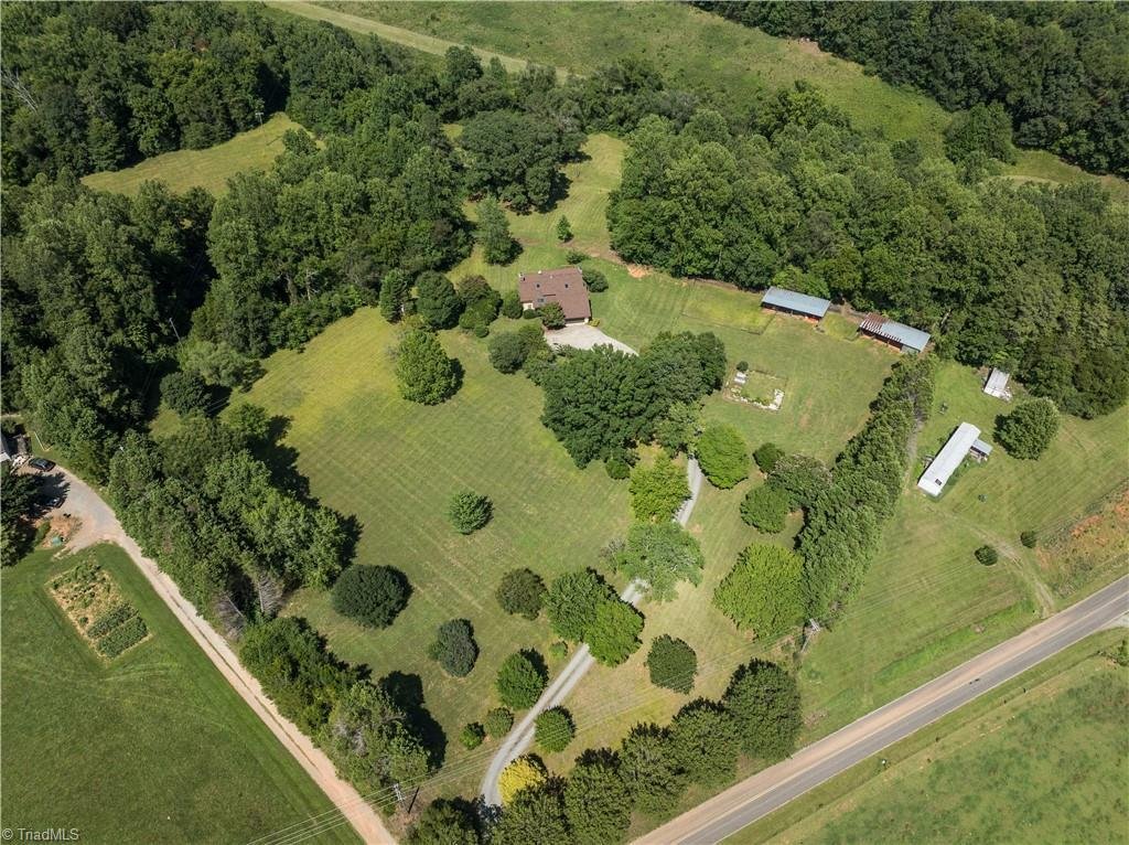 House in East Bend, North Carolina, United States 2 - 18591661