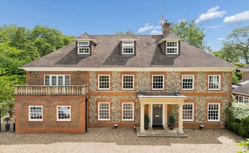 House in Farnham Royal, England 1