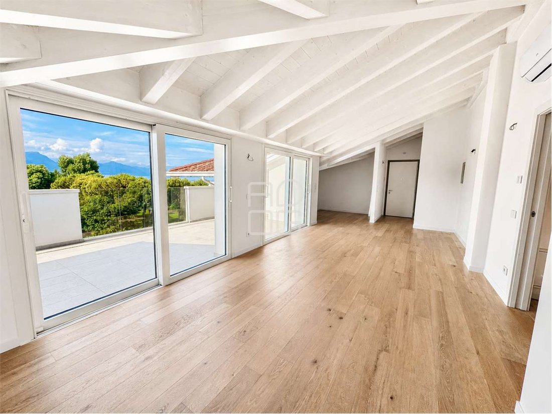 Apartment in Rivoltella, Desenzano del Garda, Lombardy 1 - 18591759