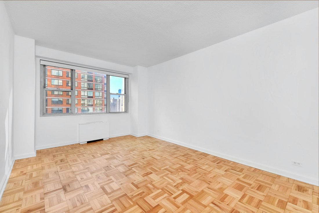 House in New York, New York, United States 5 - 17079341
