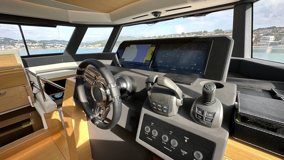 Motor Yacht in France 5 - 18589212