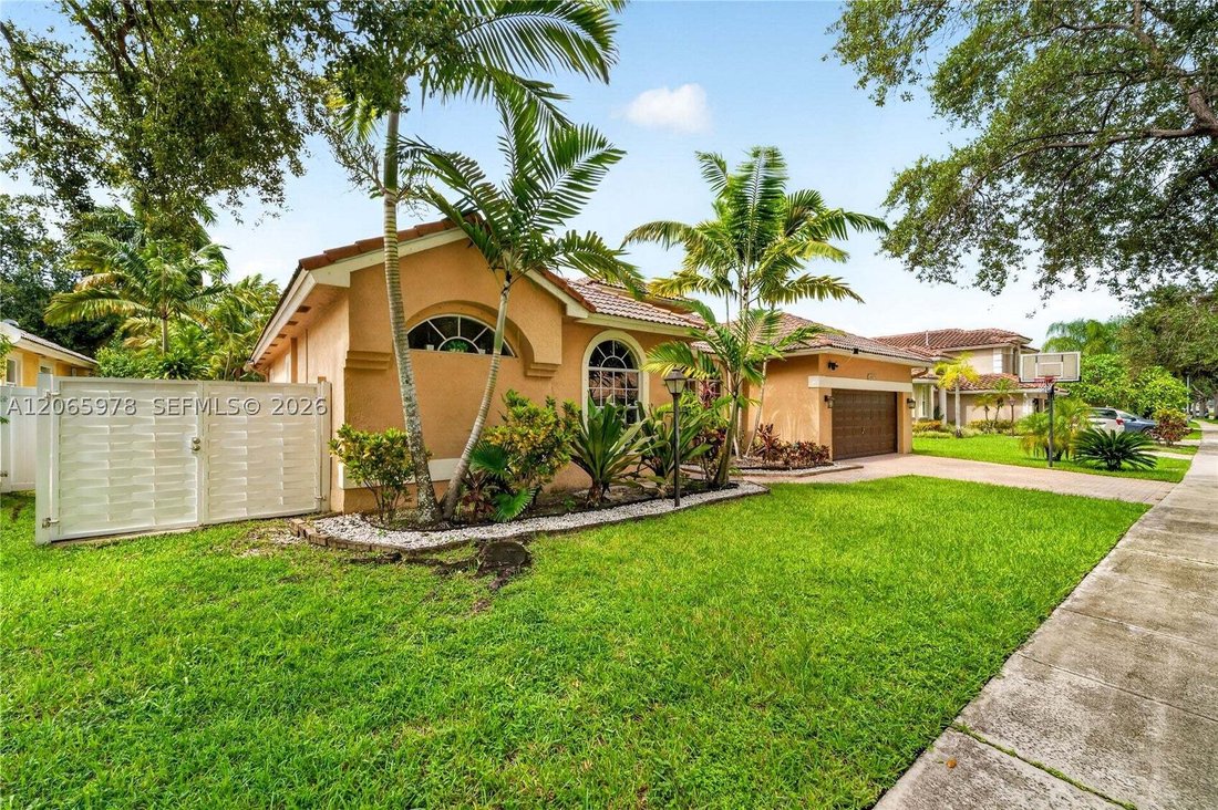 House in Pembroke Pines, Florida, United States 5 - 18591554