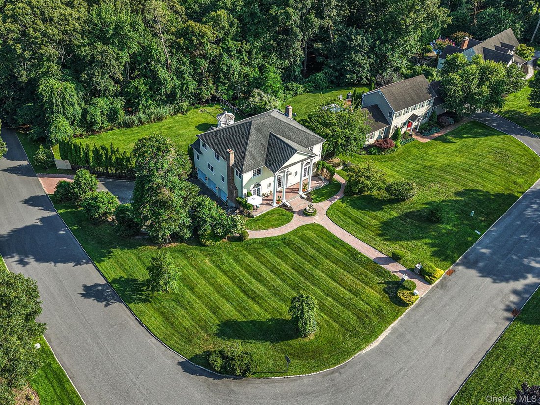House in Wading River, New York, United States 5 - 18588883