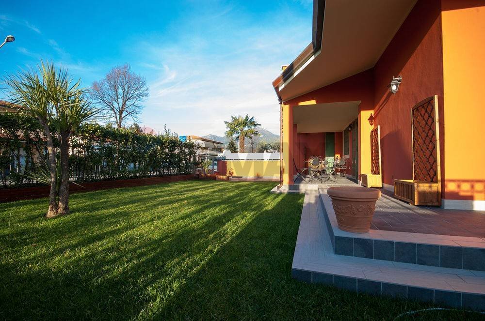 House in Capezzano Pianore, Camaiore, Tuscany 3 - 18593646