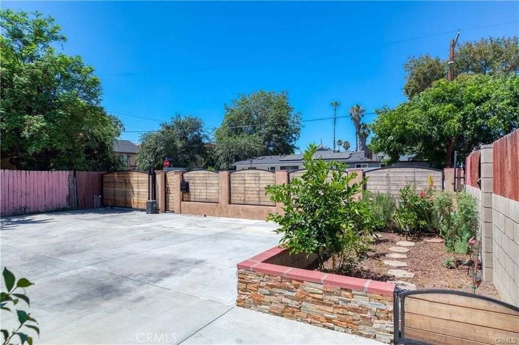 Condo in Los Angeles, California, United States 3 - 17926280