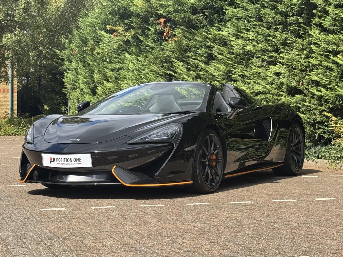 Leatherhead, United Kingdom 5 - 18483115