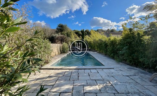 Villa in Granettes-Jauberte-Sainte Anne, Aix-en-Provence, France 1