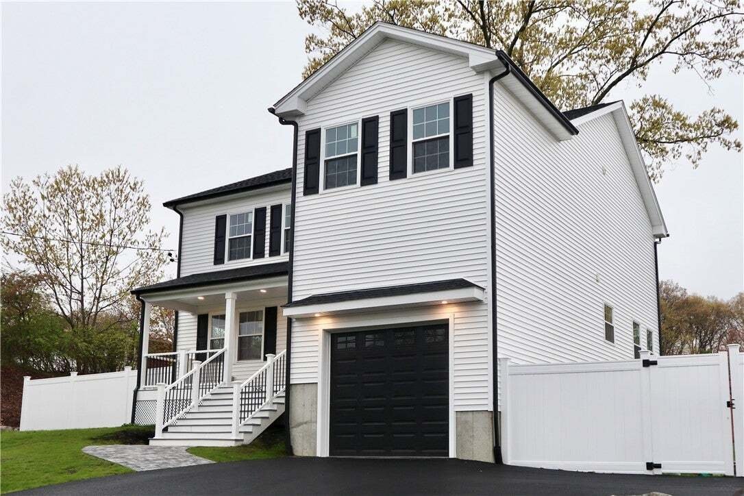 House in Woonsocket, Rhode Island, United States 3 - 18590964