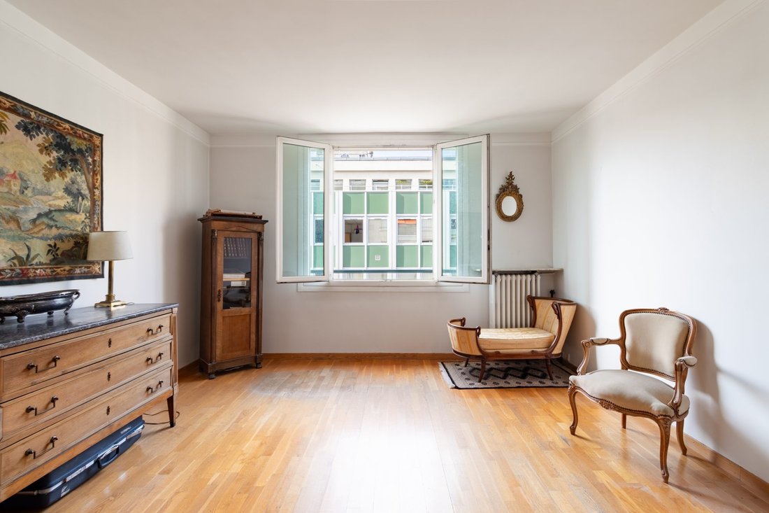 Apartment in Perouses, Paris, Ile-de-France 1 - 18593870