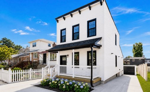 House in New York, New York, United States 1