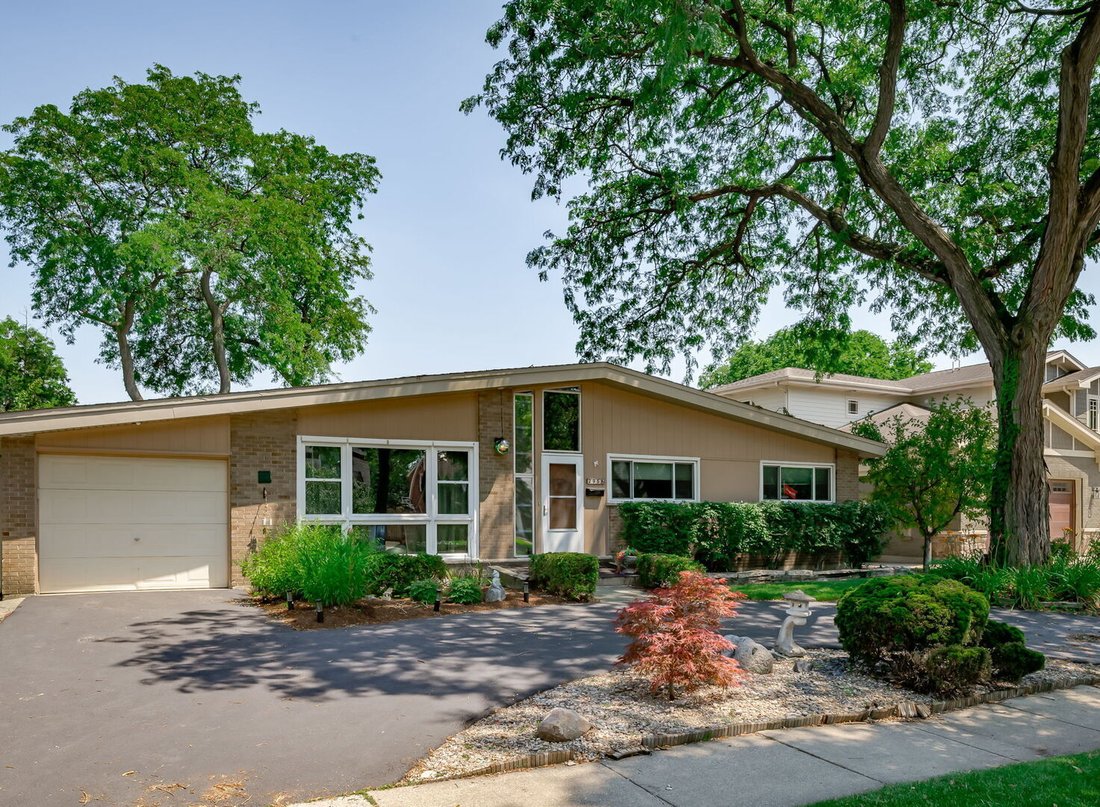 House in Elmhurst, Illinois, United States 1 - 18592411