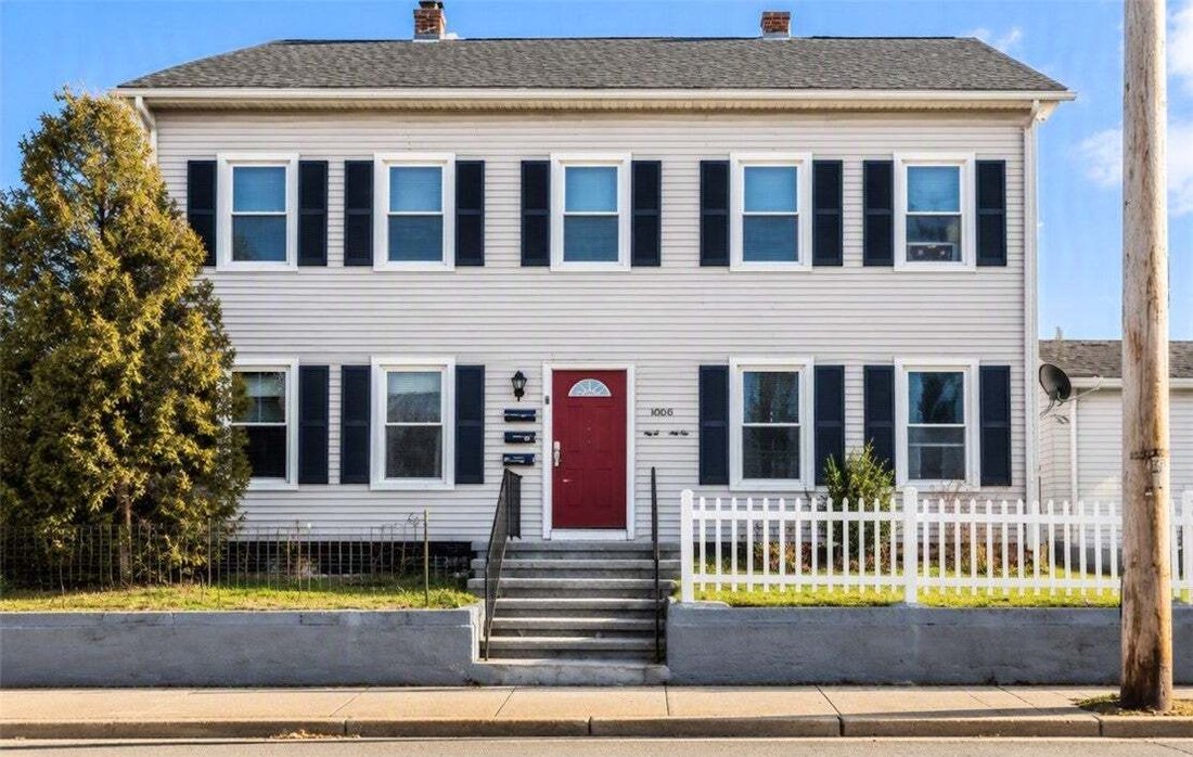 West Warwick, Rhode Island, United States 1 - 18588813