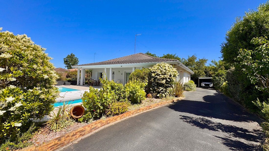Villa in Nord Est, Andernos-les-Bains, France 2 - 18590556
