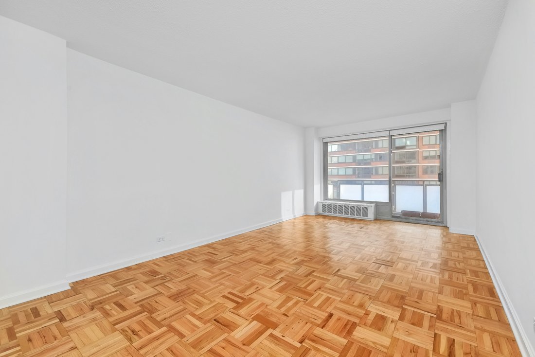 House in New York, New York, United States 2 - 17079341