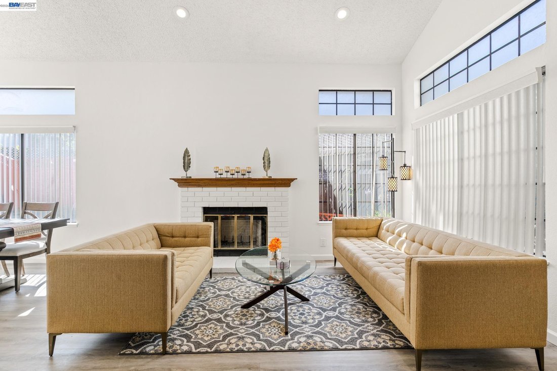 House in Castro Valley, California, United States 4 - 18591433