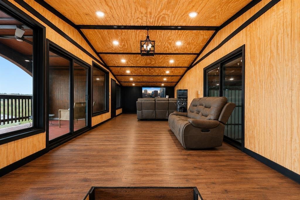 House in Elgin, Texas, United States 5 - 18592159