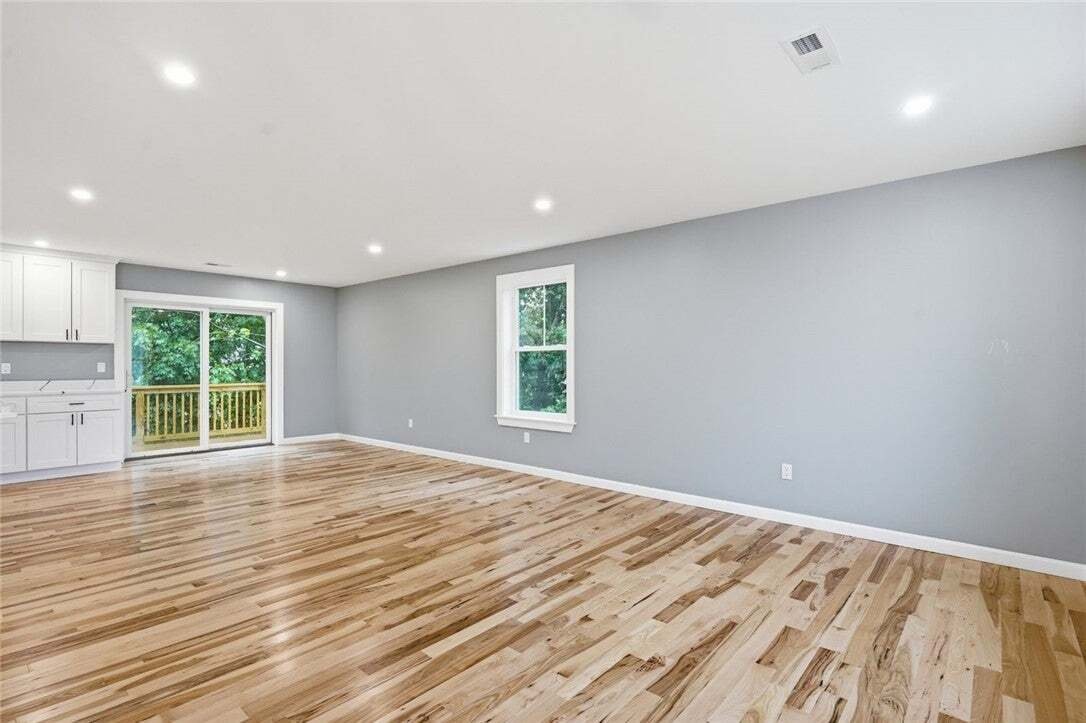 House in West Warwick, Rhode Island, United States 5 - 18590968
