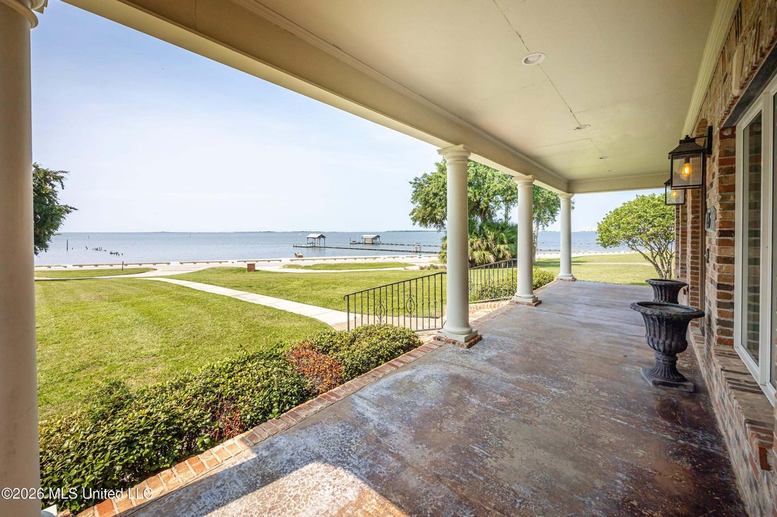 House in Ocean Springs, Mississippi, United States 4 - 18589217