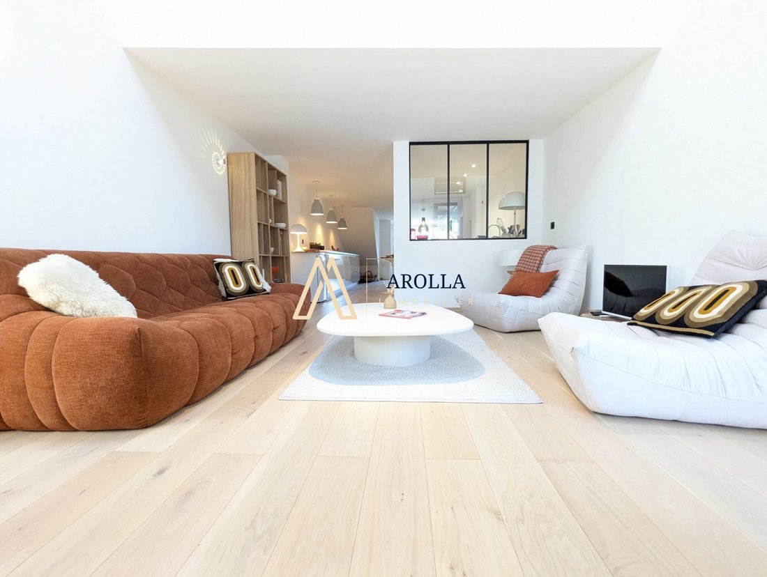 Apartment in Bourg-Saint-Maurice, Auvergne-Rhône-Alpes, France 1 - 18593865