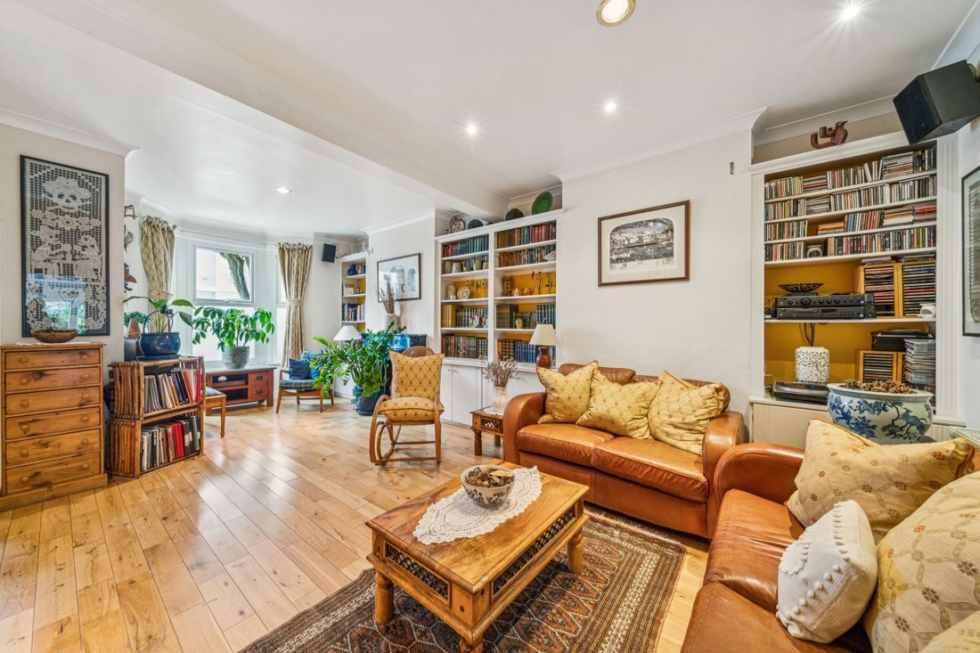 House in Barons Court, Hammersmith and Fulham, England 4 - 18588970