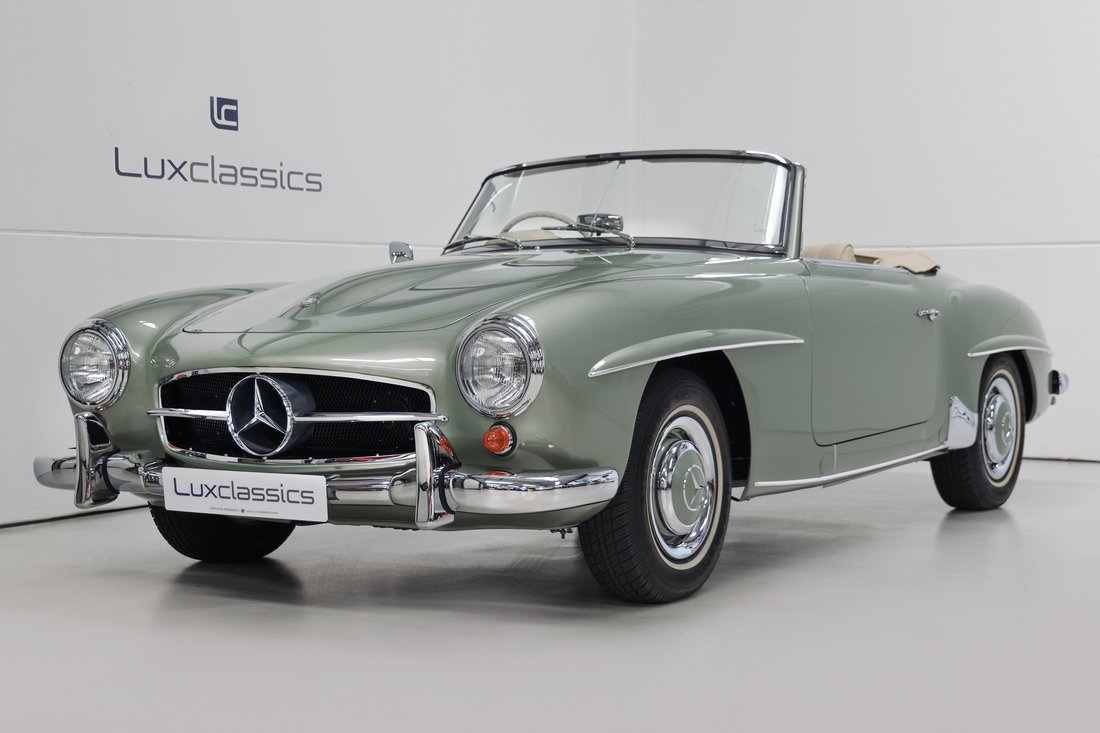 Cabriolet in Great Leighs, United Kingdom 1 - 18588613