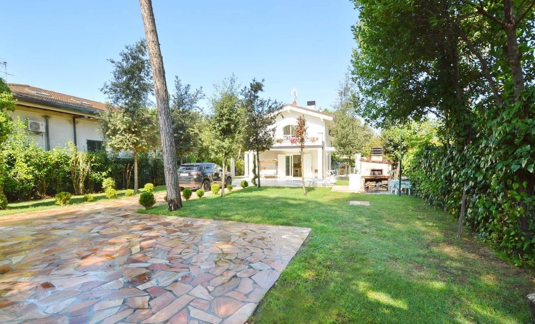 Villa in Center, Forte dei Marmi, Tuscany 3 - 18593644