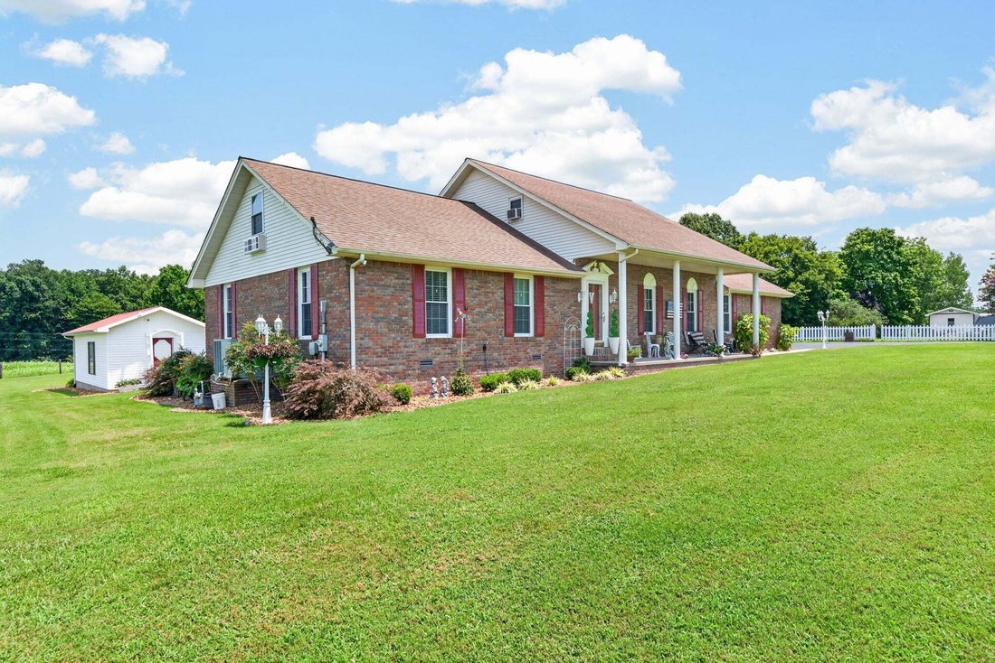 House in Red Boiling Springs, Tennessee, United States 5 - 18592116