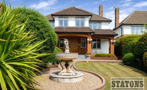 House in Ferney Hill, Enfield, England 1